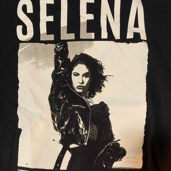 NWOT girl cut Selena official tee - Picture 2 of 3